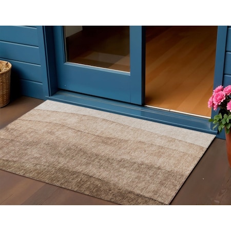 Homeroots 3' X 5' Brown And Beige Ombre Washable Indoor Outdoor Area Rug 581798