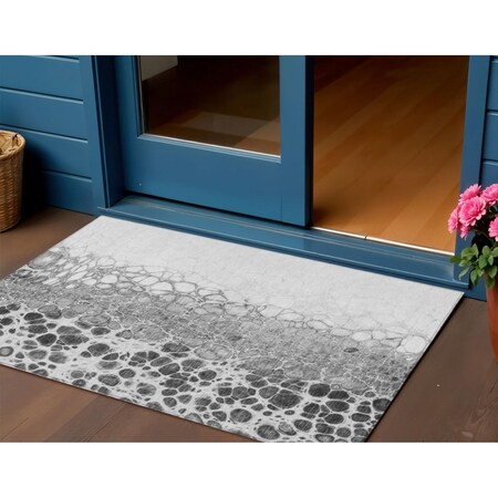 Homeroots 3' X 5' Gray Silver And Charcoal Abstract Washable Indoor Outdoor Area Rug 582518