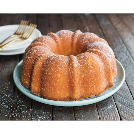 Nordic Ware 6-Cup Bundt Cake Pan 51322