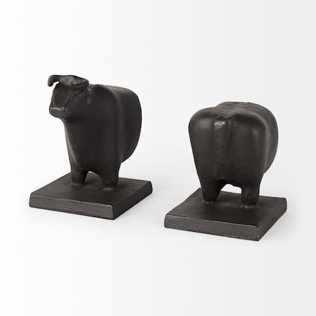 Homeroots Set of Two 7" Black Fabric Bull Decorative Bookends, 2PK 392140