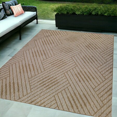Homeroots 6' X 9' Beige Geometric Stain Resistant Indoor Outdoor Area Rug 531631