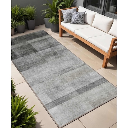 Homeroots 8' Runner Gray Ombre Washable Non Skid Indoor Outdoor Runner Rug 563638
