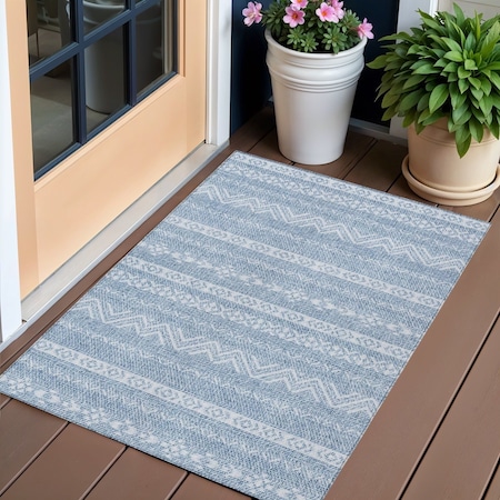 Homeroots 3' X 5' Blue And Denim Blue Southwestern Washable Indoor Outdoor Area Rug 587518
