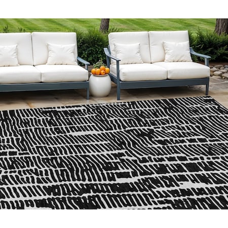 Homeroots 10' X 14' Black And Ivory Abstract Washable Indoor Outdoor Area Rug 588497