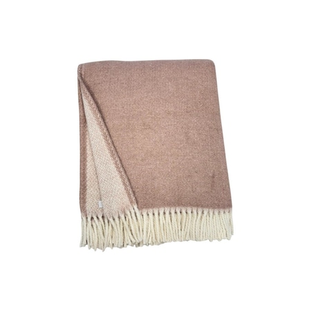 Homeroots 55" X 70" Dusty Rose And White Chevron Cotton Blend Woven Plush Throw Blanket with Fringe 633078