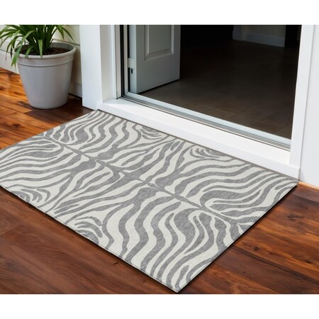 Homeroots 3' X 5' Gray And Ivory Animal Print Washable Indoor Outdoor Area Rug 600618