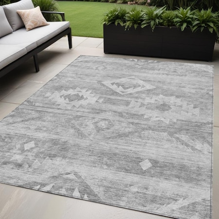 Homeroots 5' X 8' Silver Gray And Charcoal Southwestern Washable Indoor Outdoor Area Rug 588727