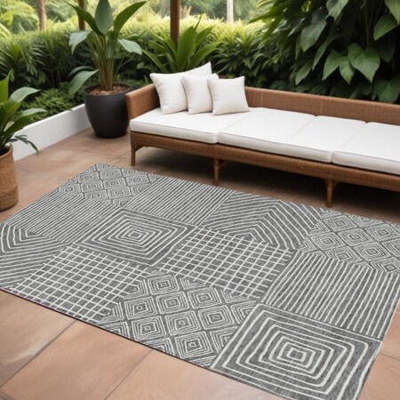 Homeroots 9' X 12' Charcoal And Ivory Geometric Washable Indoor Outdoor Area Rug 600736