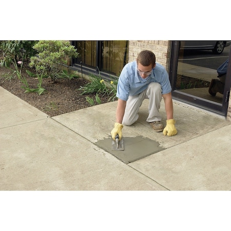 Quikrete Re-Cap 20 Lb. Trowel Grade Concrete Resurfacer 113146