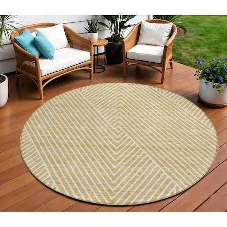 Homeroots 8' Gold And Ivory Round Geometric Washable Indoor Outdoor Area Rug 612126