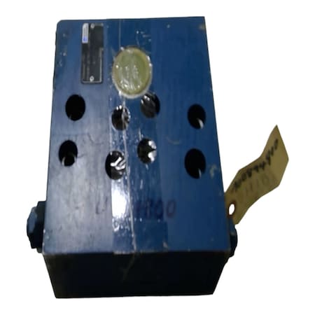 John Deere VALVE CROSSLINE RELIEF, JOHN DEERE OEM 700894800 700894800