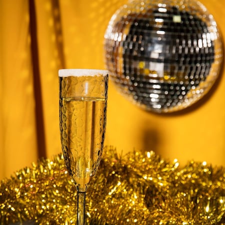 Smarty Had A Party 8 oz. Crystal Disposable Plastic Champagne Flutes (48 Glasses), 48PK 1707-CASE