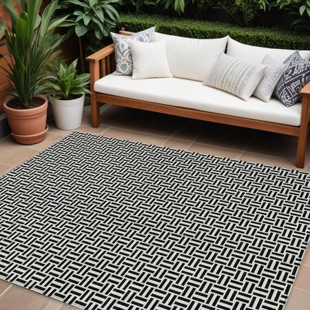 Homeroots 10' X 14' Black And Ivory Geometric Washable Indoor Outdoor Area Rug 594448