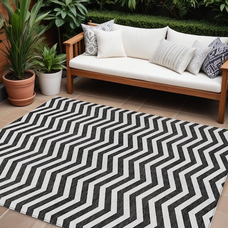 Homeroots 8' X 10' Black And Ivory Chevron Washable Indoor Outdoor Area Rug 595298