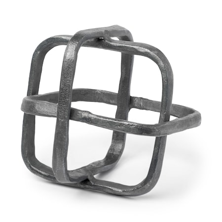Homeroots Silver Metal Cubed Shaped Link Sculpture 392463