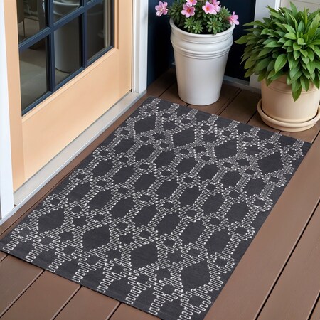 Homeroots 3' X 5' Gray Geometric Handmade Indoor Outdoor Area Rug 557182