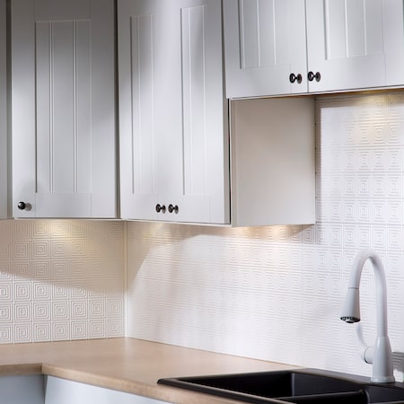 Fasade Fasade 18in x 24in Miniquattro Gloss White Backsplash Panel 5pk PB5300