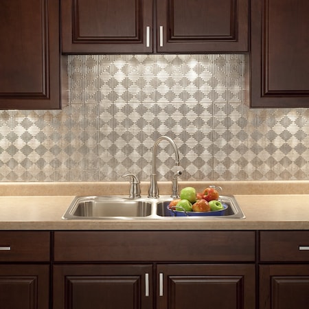 Fasade Fasade 18in x 24in Miniquattro Crosshatch Silver Backsplash Panel 5pk PB5321