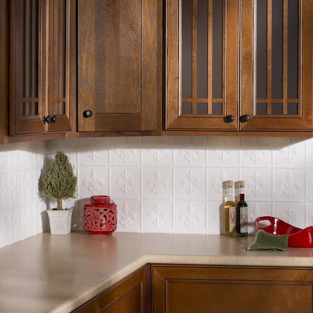 Fasade Fasade 18in x 24in Fleur-de-lis Matte White Backsplash Panel 5pk PB6601