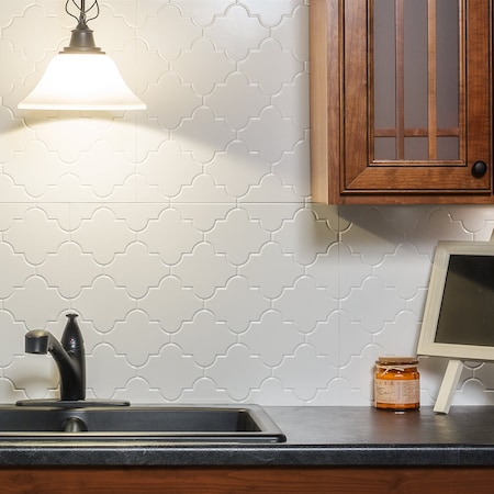 Fasade Fasade 18in x 24in Monaco Matte White Backsplash Panel 5pk PB6801