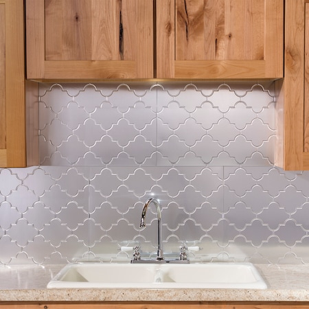 Fasade Fasade 18in x 24in Monaco Brushed Aluminum Backsplash Panel 5pk PB6808