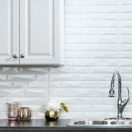 Fasade Fasade 18in x 24in Vista Gloss White Backsplash Panel 5pk PB6900