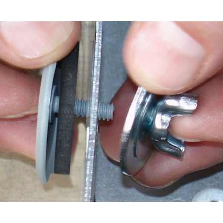 Southwire Oil-Tight Knockout Seal W/ Gasket, 3-1/2" KOS-350-OT