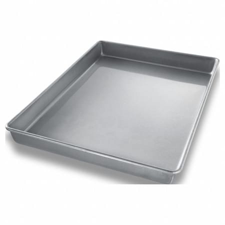 Chicago Metallic Cake Pan, 21 3/4 in W 40232