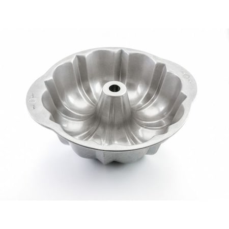 Chicago Metallic Fluted Tube Cake Pan 51605