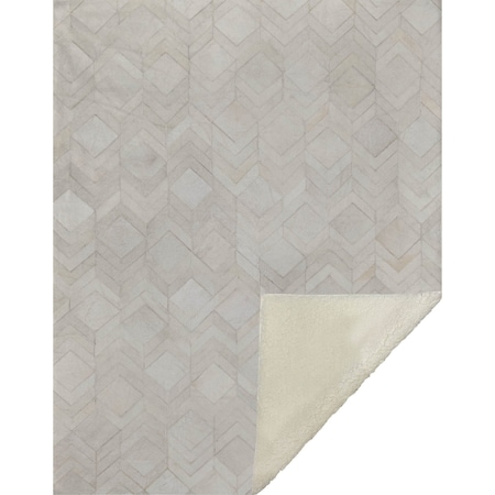 Homeroots 50" X 70" Ivory And Beige Geometric Microfiber Plush Throw Blanket 712415