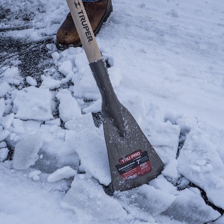 Truper Tru-Pro 7 in. W X 52.5 in. L Steel Ice Scraper/Chopper SCR-7D