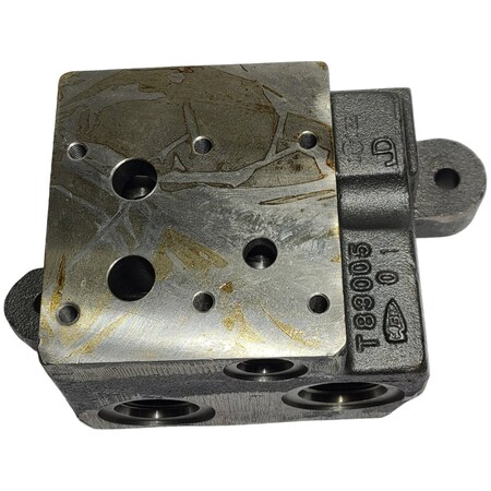 John Deere JUNCTION BLOCK, JOHN DEERE OEM T83005 T83005