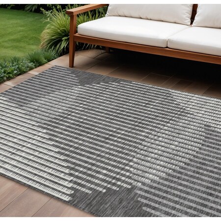 Homeroots 9' X 12' Charcoal And Ivory Geometric Washable Indoor Outdoor Area Rug 597623