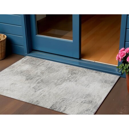 Homeroots 3' X 5' Silver Gray And Ivory Abstract Washable Indoor Outdoor Area Rug 577625
