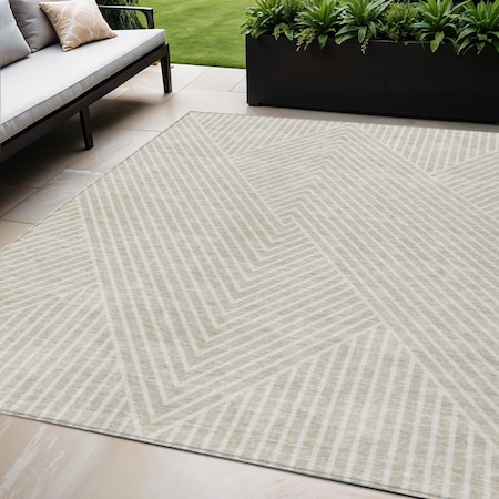 Homeroots 5' X 8' Beige And Ivory Geometric Washable Indoor Outdoor Area Rug 612101