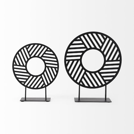 Homeroots 11" Black Metal Geometric Circle Tabletop Sculpture 392547