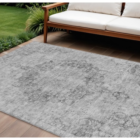 Homeroots 8' X 10' Silver Floral Medallion Washable Indoor Outdoor Area Rug 607941