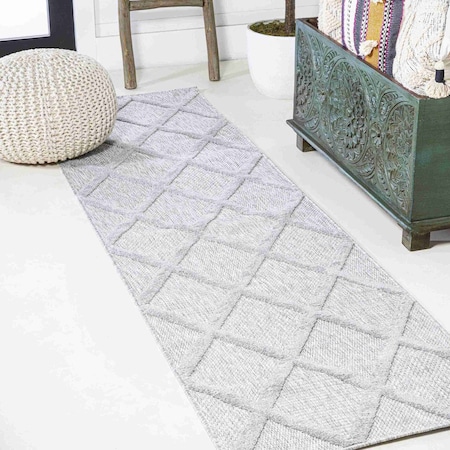Jonathan Y Salines Diamond Trellis Light Gray 2 ft. x 8 ft. Indoor/Outdoor Runner Rug IBZ101C-28