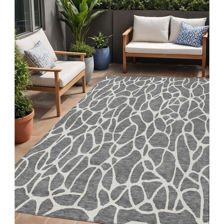 Homeroots 5' X 8' Gray And Ivory Geometric Washable Indoor Outdoor Area Rug 599287