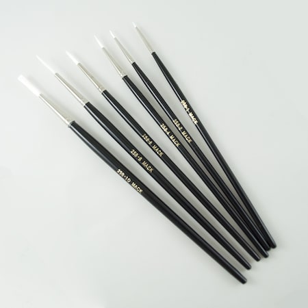 Mack Brushes WHITE TAKLON RIGGER - 1 258-1