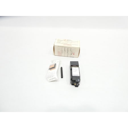 Allen Bradley ILLUMINATED AMBER PUSHBUTTON 120V-AC 800MB-CPA16AAS