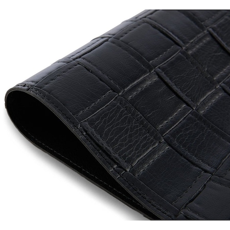 Homeroots 18" Set of Four Black Faux Leather Placemats 653657