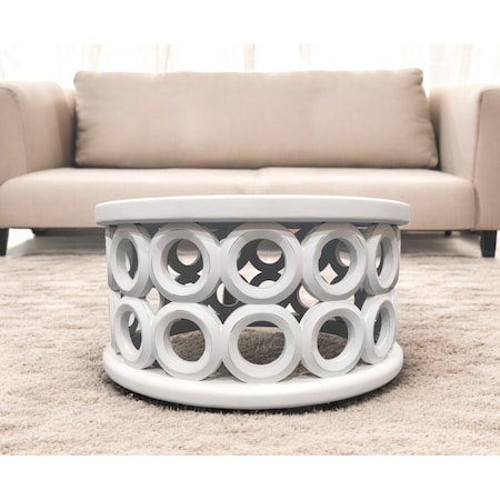 Homeroots 36" White Solid Wood Round Coffee Table 565090