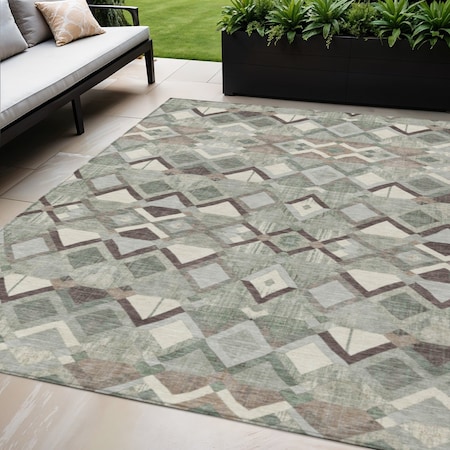 Homeroots 5' X 8' Sage And Off White Geometric Washable Indoor Outdoor Area Rug 608994