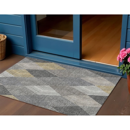 Homeroots 3' X 5' Pewter Gray And Gold Argyle Washable Indoor Outdoor Area Rug 613729