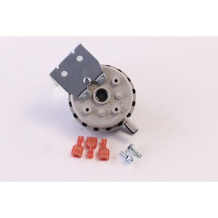 Lochinvar 1.35 in. wc SPDT Pressure Switch 100166230