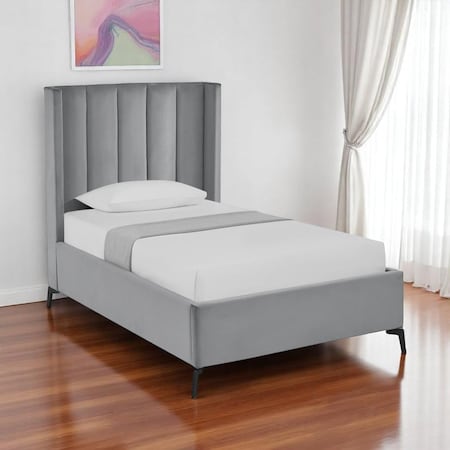 Homeroots Light Gray Velvet Upholstered Full Bed Frame 544935