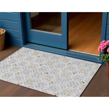 Homeroots 3' X 5' Silver Gray And Gold Floral Washable Indoor Outdoor Area Rug 595985