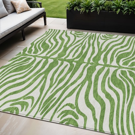 Homeroots 5' X 8' Green And Ivory Animal Print Washable Indoor Outdoor Area Rug 600607