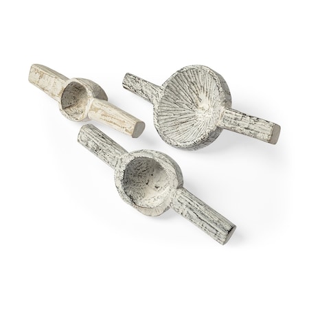 Homeroots Set of Three 3" White Solid Wood Tabletop Sculpture, 3PK 392428